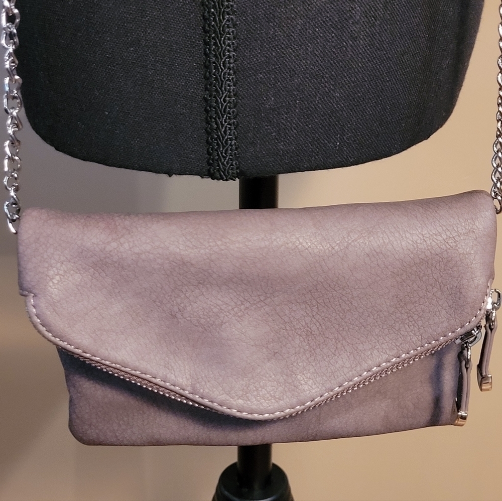 ANTIK KRAFT Clutch with Detachable Metal Chain Strap, Vegan Leather - Picture 5 of 12